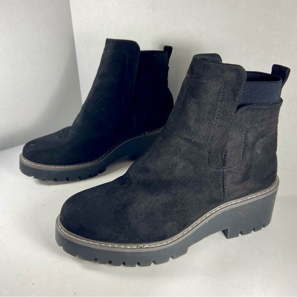 Black suede Chelsea boots chunky platform lug sole slip on ankle‎ booties grunge